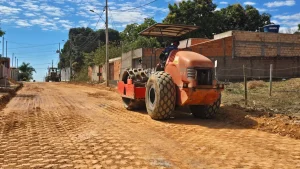 Asfalto chega ao bairro Santo Amaro e muda a realidade de moradores em Montes Claros - Portal38