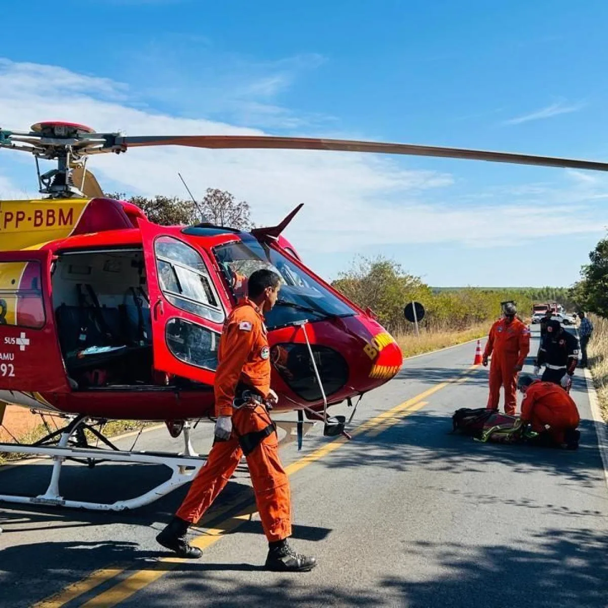Colisão entre três veículos deixa dois feridos na rodovia LMG-611, no Norte de Minas - Portal38