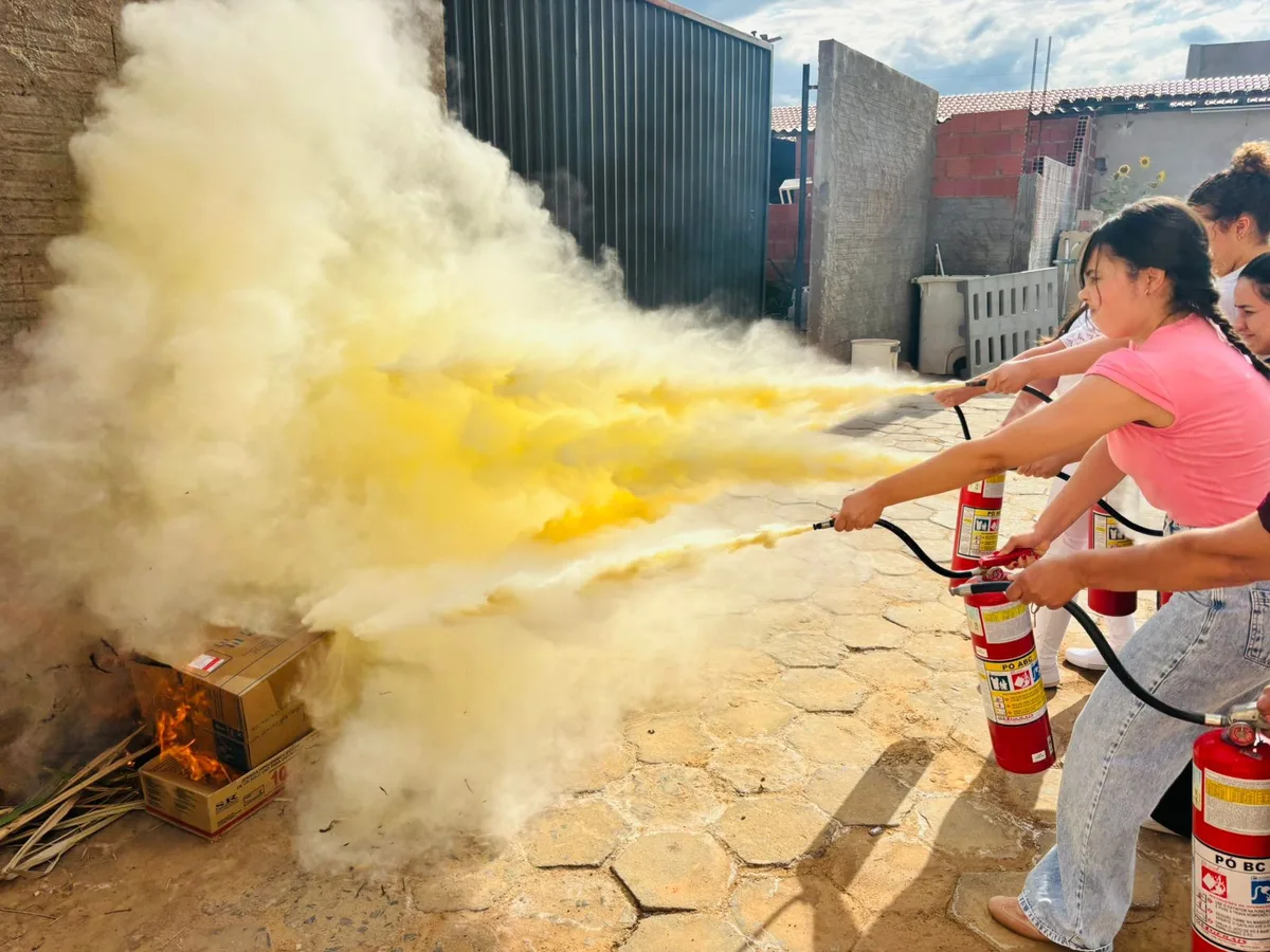 HDG treina brigadas contra incêndio em unidades de Salinas, Pirapora e Brasília de Minas - Portal38