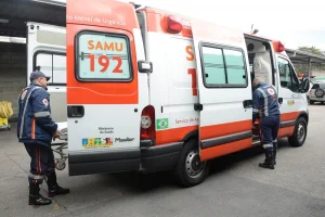 Samu reverte quadro grave e intuba idosa de 74 anos após convulsões em Montes Claros - Portal38