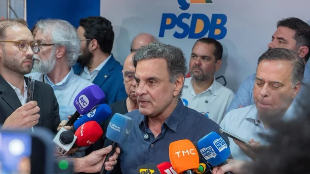 Aécio Neves
